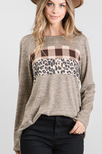 Load image into Gallery viewer, Color Block Long Sleeve Top (2 colors)