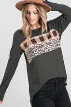 Load image into Gallery viewer, Color Block Long Sleeve Top (2 colors)