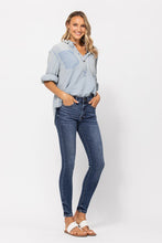 Load image into Gallery viewer, Judy Blue Classic Ankle Skinny Jean