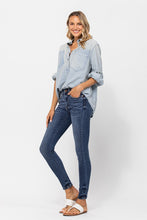 Load image into Gallery viewer, Judy Blue Classic Ankle Skinny Jean