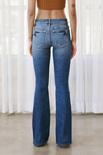 Load image into Gallery viewer, Kancan Mid Rise Skinny Flare Jeans