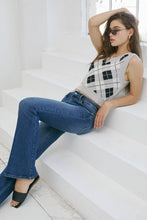 Load image into Gallery viewer, Kancan Mid Rise Skinny Flare Jeans