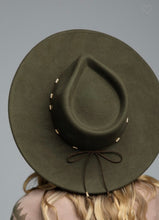 Load image into Gallery viewer, Panama Hat With Suede and Metal Hat Band